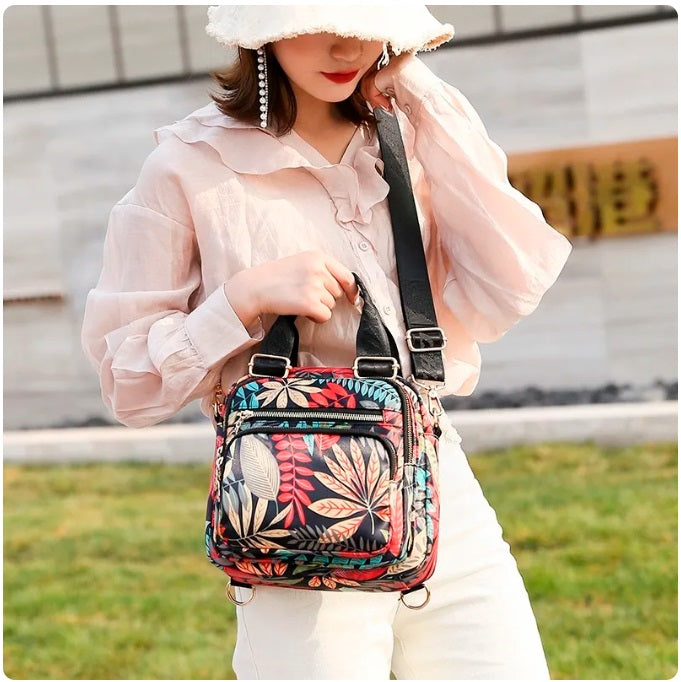 MOCHILA MORRAL CONVERTIBLE HOJAS